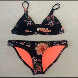 TRIANGL “Delilah” bikini top and bottom